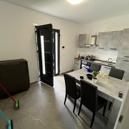 Villa Borghesi Suites Fronte Mare Rimini Zewnętrze zdjęcie