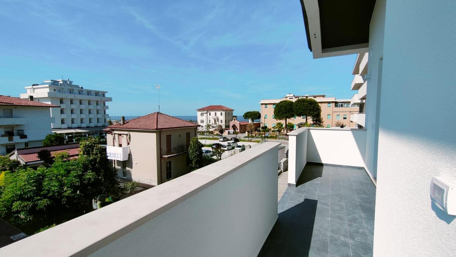 Villa Borghesi Suites Fronte Mare Rimini Zewnętrze zdjęcie