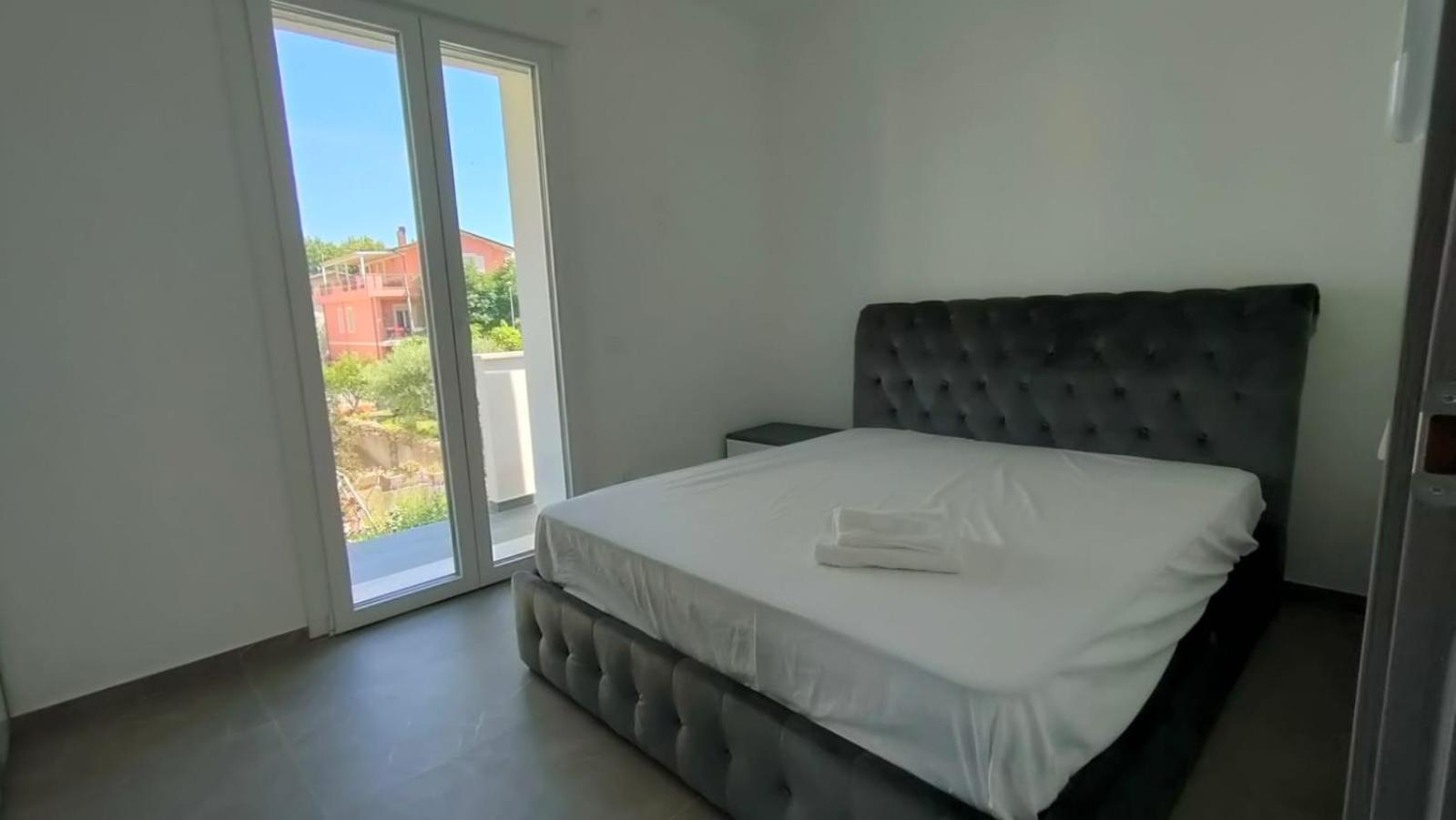 Villa Borghesi Suites Fronte Mare Rimini Zewnętrze zdjęcie