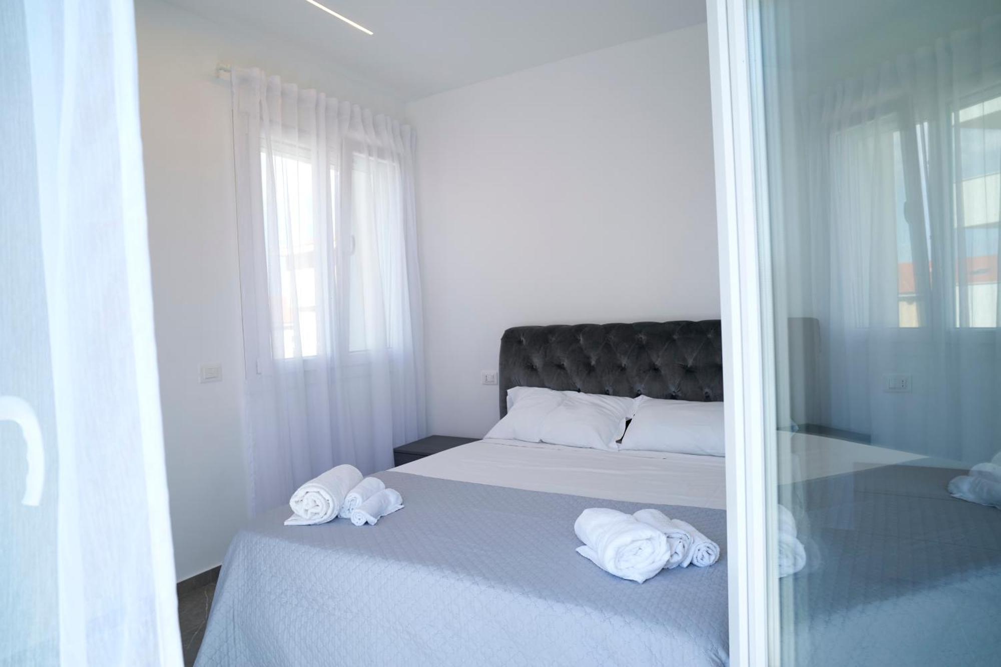 Villa Borghesi Suites Fronte Mare Rimini Zewnętrze zdjęcie