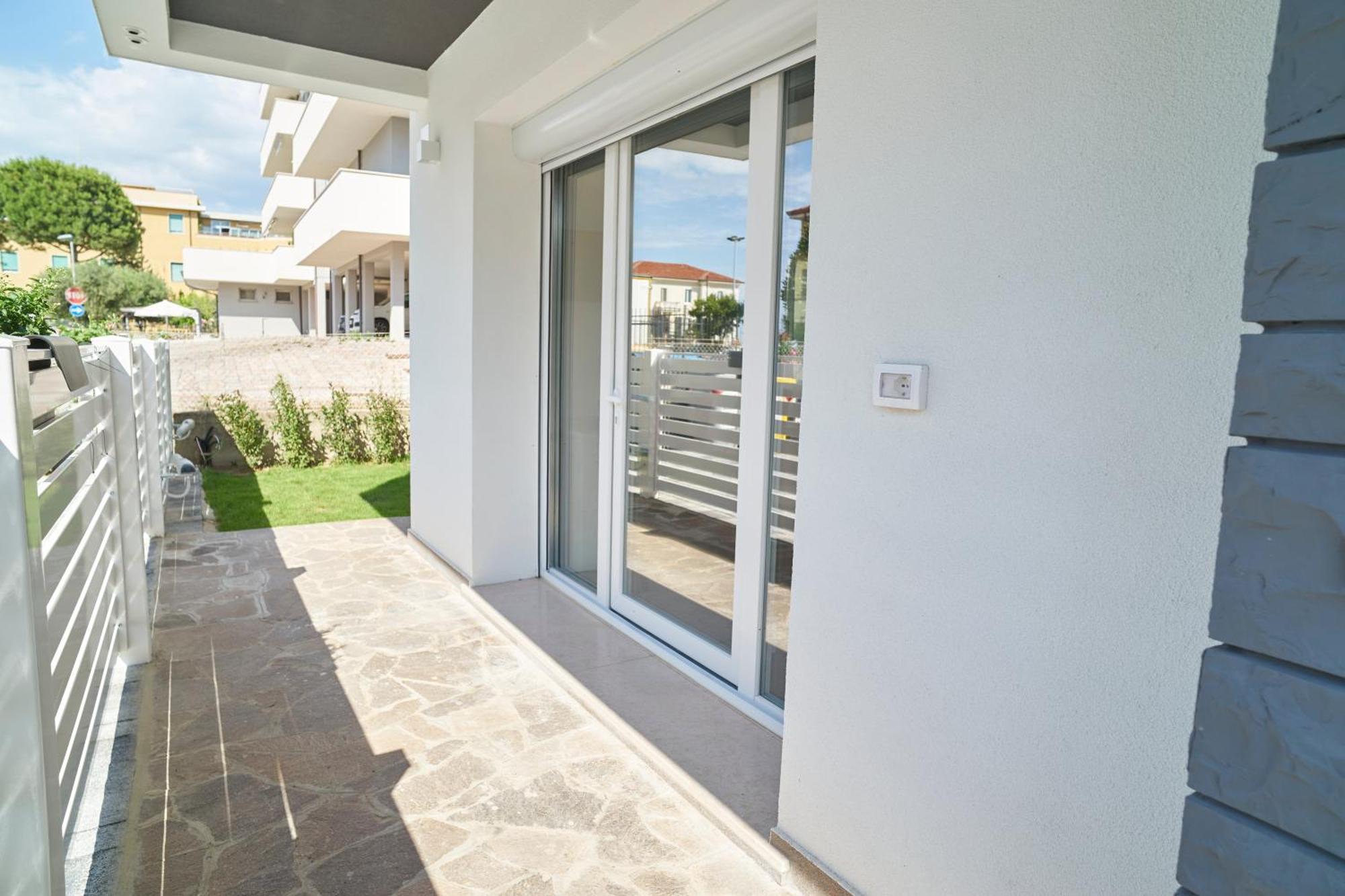 Villa Borghesi Suites Fronte Mare Rimini Zewnętrze zdjęcie