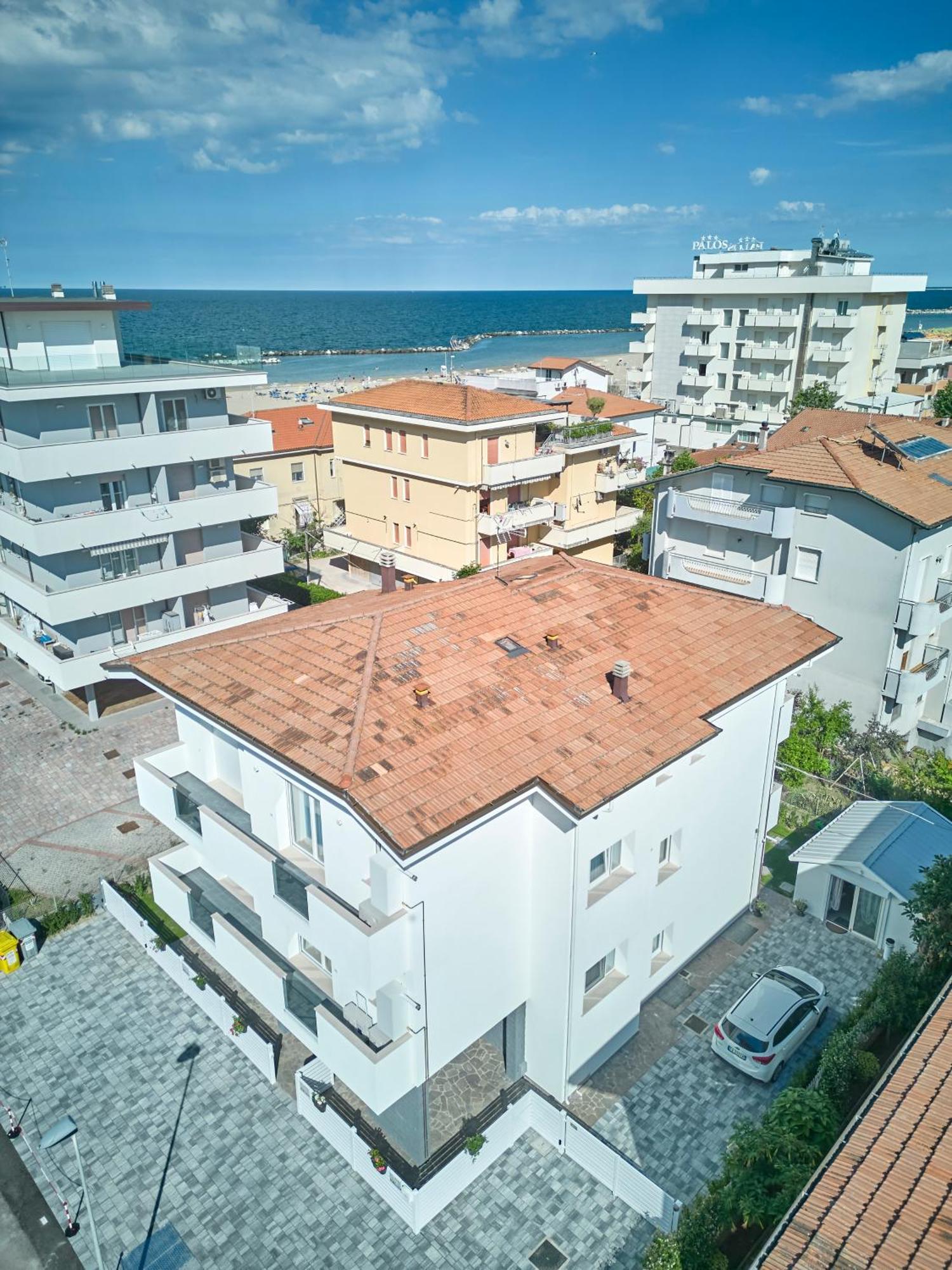 Villa Borghesi Suites Fronte Mare Rimini Zewnętrze zdjęcie