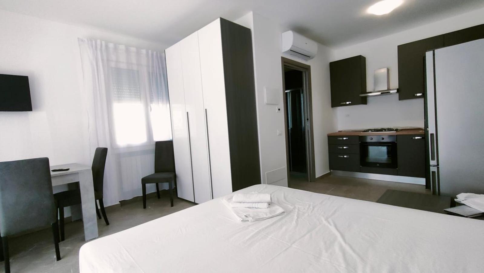 Villa Borghesi Suites Fronte Mare Rimini Zewnętrze zdjęcie